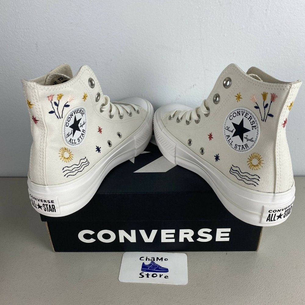 Converse Women’s Chuck Star It's Okay To Wander Platform - Picture 5 of 10